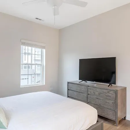 Apartment Landing Modern 2bd Clubhouse Gym Chicago