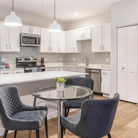 Landing Modern 2bd Clubhouse Gym Apartment