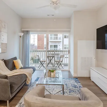 Landing Modern 2bd Clubhouse Gym Chicago