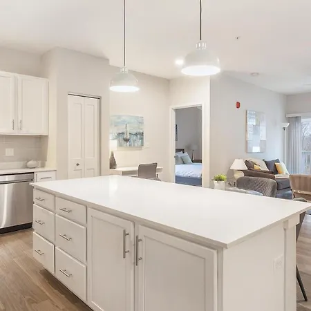 Landing Modern 2bd Clubhouse Gym