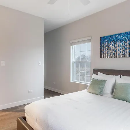 Landing Modern 2bd Clubhouse Gym