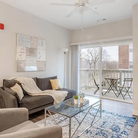 Landing Modern 2bd Clubhouse Gym