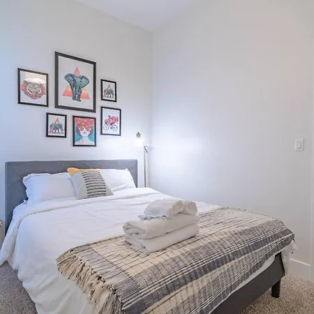 Spacious 3br Smoke Ok Near Mccormick Place *