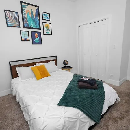 Apartment Cozy Smoke Ok 3br Near Mccormick Chicago