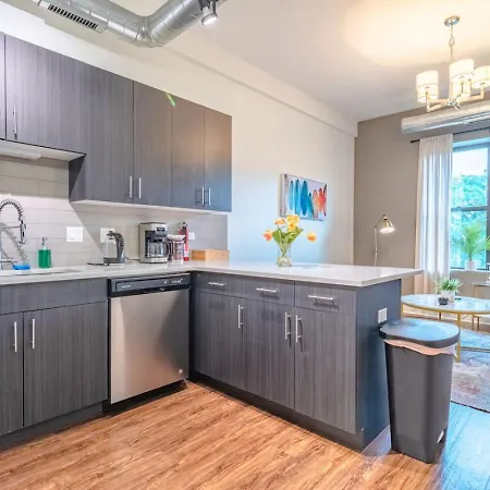 Spacious 3br Smoke Ok Near Mccormick Place *