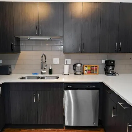 Apartment Cozy Smoke Ok 3br Near Mccormick *