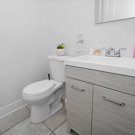 Cozy Smoke Ok 3br Near Mccormick Apartment *