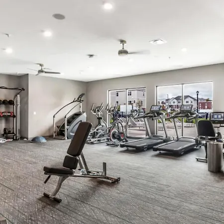 Landing Modern 2bd Clubhouse Gym *