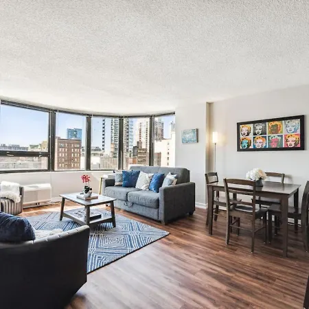 Mich Ave Downtown Grant Park, Museums 2bd-2ba #5 *