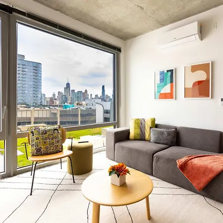 4br Modern Urban Escape Walk To Zoo Lakefront & Red Line Holiday home