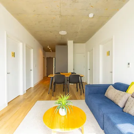 Modern 3br Near North Ave Shops Holiday home