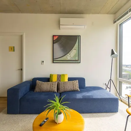 Modern 3br Near North Ave Shops *