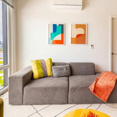 4br Modern Urban Escape Walk To Zoo Lakefront & Red Line Holiday home Chicago