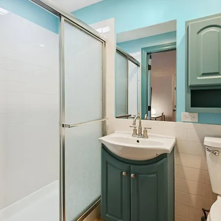 Holiday home Giant 5br, Pool Table, 15 Min To Cubs & Mag Mile