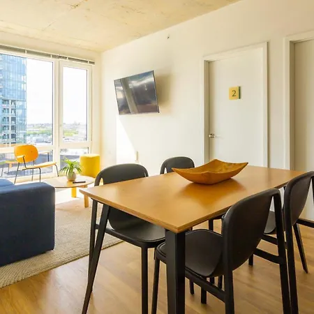 Modern 3br Near North Ave Shops Holiday home