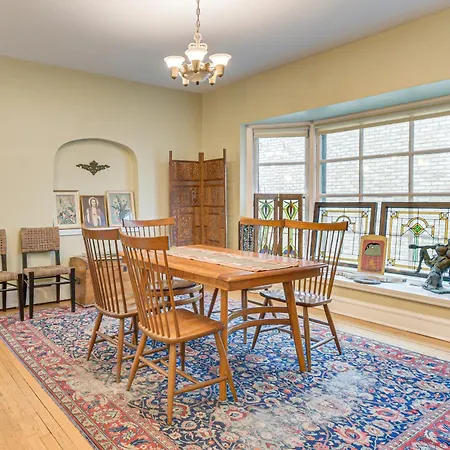 Historic 1930s Retreat! Walk To Wicker Park Holiday home