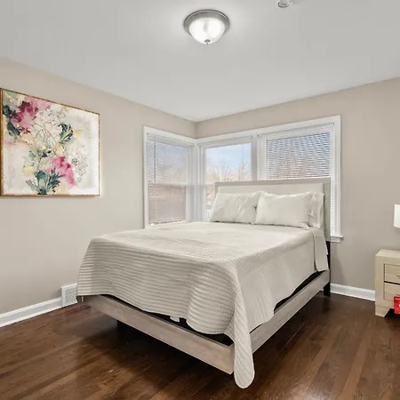Cornerstone House Villa Chicago