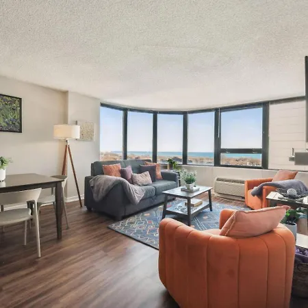 Downtown Views, Mich Ave, Museums 2bd- 2ba #10 *