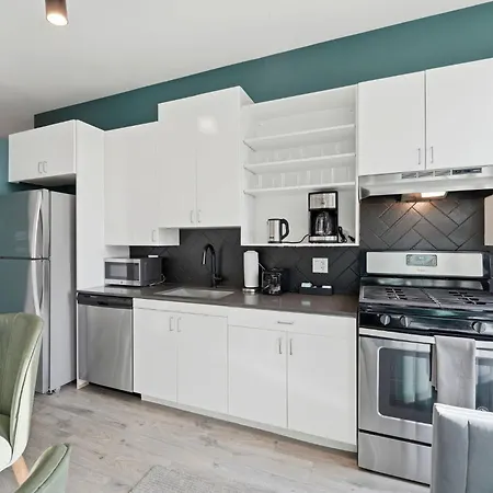 The Plymouth 3bd Aparthotel Chicago
