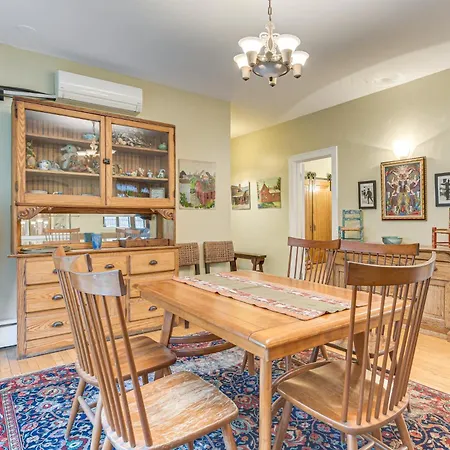 Historic 1930s Retreat! Walk To Wicker Park Holiday home Chicago
