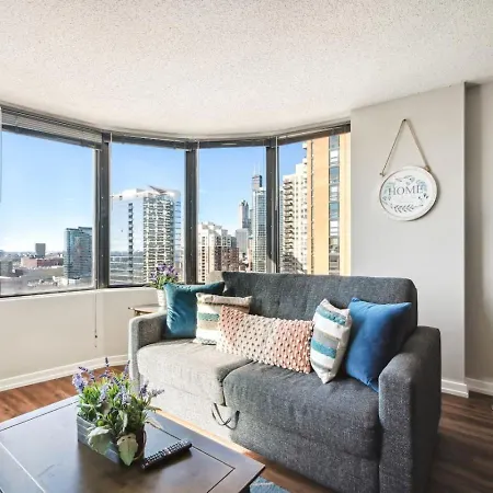 Downtown Mich Ave, Grant Park, Museums 2bd-2ba #20 Holiday home