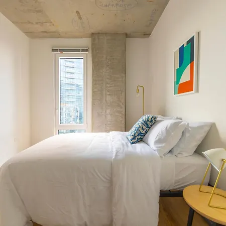 Modern 3br Near North Ave Shops Holiday home