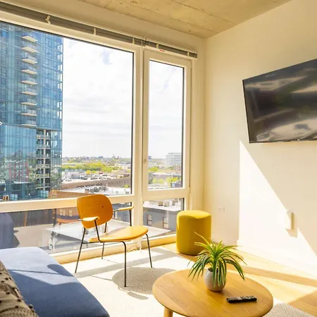 Modern 3br Near North Ave Shops