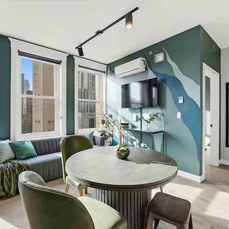 The Plymouth 3bd Chicago