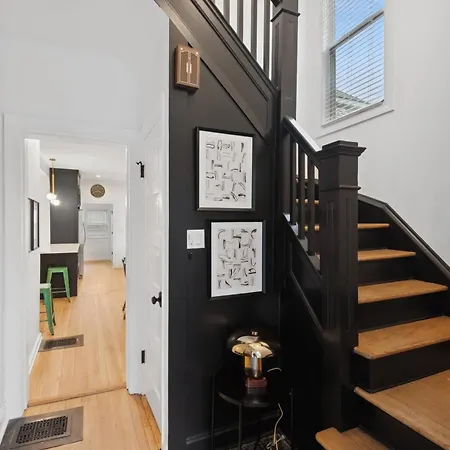 Holiday home Giant 5br, Pool Table, 15 Min To Cubs & Mag Mile