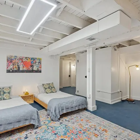 Holiday home Giant 5br, Pool Table, 15 Min To Cubs & Mag Mile *