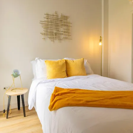 4br Modern Urban Escape Walk To Zoo Lakefront & Red Line Holiday home
