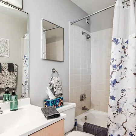 Holiday home Mich Ave Downtown Grant Park, Museums 2bd-2ba #5