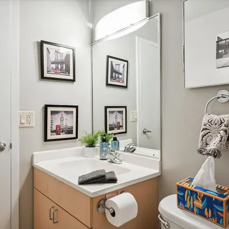 Downtown Views, Mich Ave, Museums 2bd- 2ba #10 * Chicago