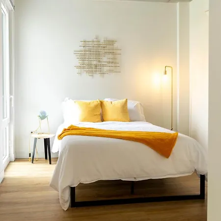 4br Modern Urban Escape Walk To Zoo Lakefront & Red Line