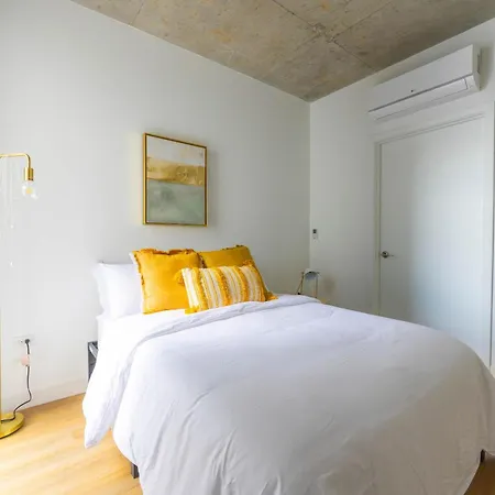 Modern 3br Near North Ave Shops Chicago