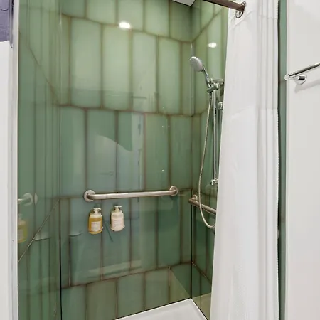 The Plymouth 3bd Aparthotel 4*