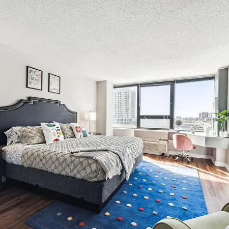Mich Ave Downtown Grant Park, Museums 2bd-2ba #5 Holiday home Chicago