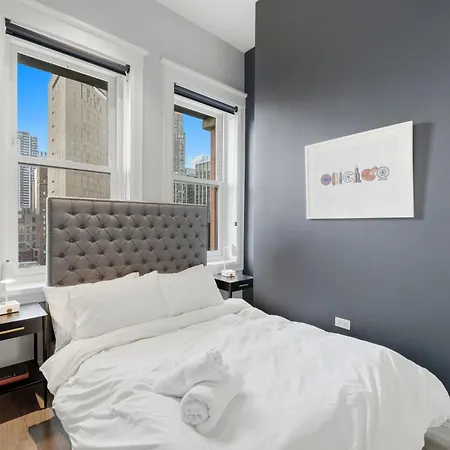 The Plymouth 3bd Chicago