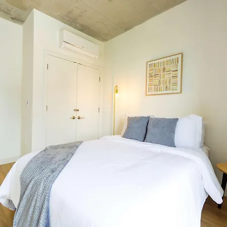 4br Modern Urban Escape Walk To Zoo Lakefront & Red Line Chicago
