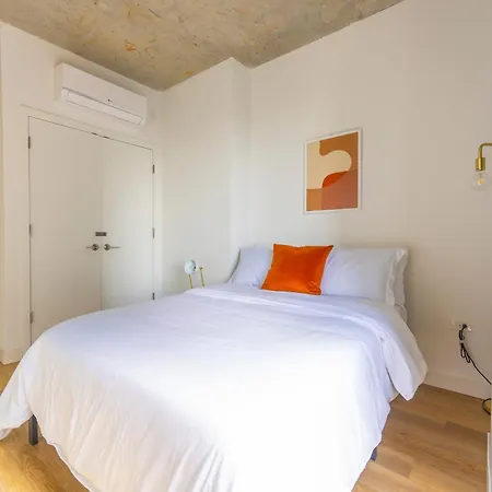 Modern 3br Near North Ave Shops Holiday home