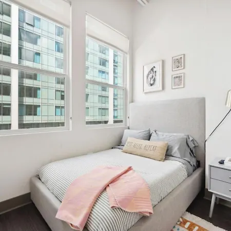 Holiday home Downtown Penthouse - Mich Ave 2bd Gym And Views #12