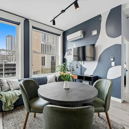 The Plymouth 3bd Chicago