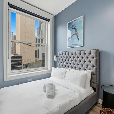 The Plymouth 3bd Aparthotel Chicago