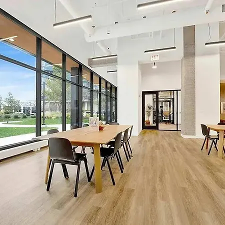 4br Modern Urban Escape Walk To Zoo Lakefront & Red Line