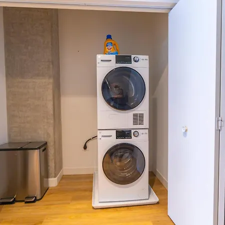 Modern 3br Near North Ave Shops Chicago