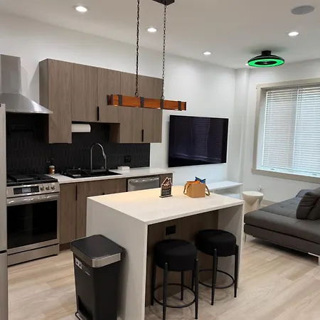 Living Like A Local In The Heart Of Bronzeville * Chicago