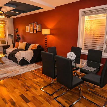 Modern 3br Retreat Near United Center & West Loop Apartment