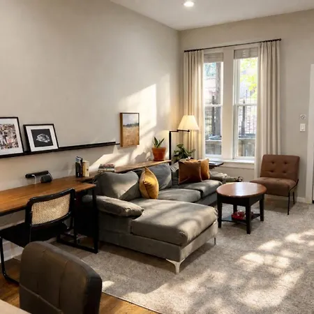 Flexhome West Town - Spacious 2br Duplex - Sleeps 8 * Chicago