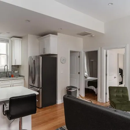 Flexhome East Village - Modern 2br - Quiet Street Apartment Chicago