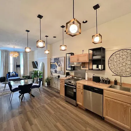 Elegant 3br River North Escape L Free Parking Apartment *
